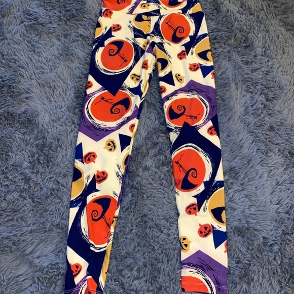 Lularoe one size Nightmare before Christmas leggings excellent condition - Picture 3 of 6